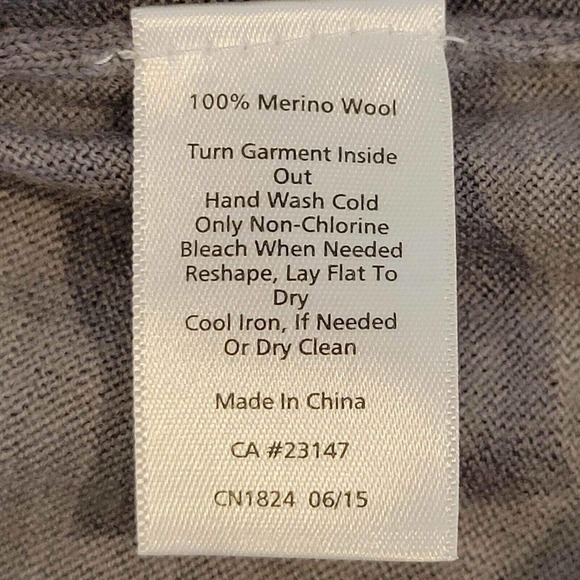 Talbots Women's M/L Gray Animal Print Merino Wool Long Sleeve Pullover Sweater - Picture 5 of 6